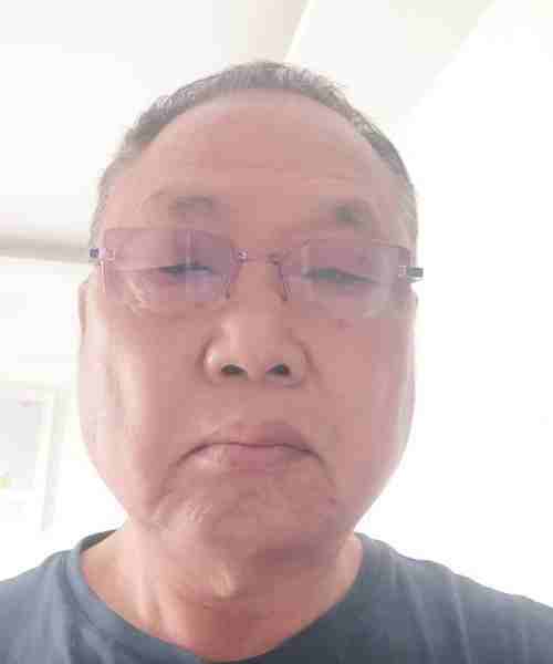 深圳伴游网会员张志海微信资料与美照-65岁男身高170CM大专学历工作办公室职员(图1)